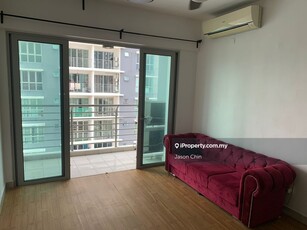 Walk to MRT, Partly furnished 3 Room 2 Bath, Ready to Move in