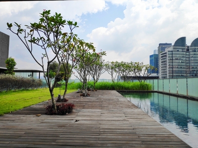 Luxurious Duplex Penthouse with Pool & Garden