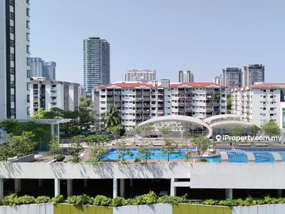 Beautiful unit, perfect condition, price nego, hot Area,Dynasty Garden