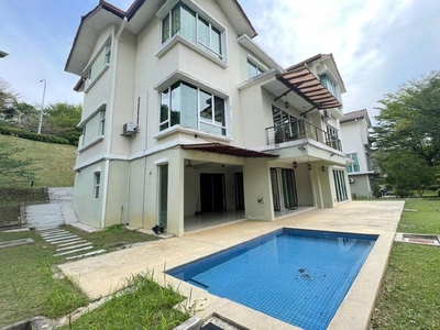 Bungalow 3 Storey House w Swimming Pool Villa Teratai Kayangan Heights