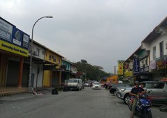 Nice shop facing main road, Taman Bidara