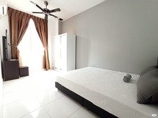 Bukit Indah Fully Furnished Middle Room
