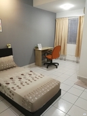 Comfortable Nice Fully Furnished Room nearby Hospital Sungai Buloh / Daikin Malaysia