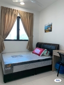 FEMALE ONLY! Personal Queen Sized Bedroom at ONE FORESTA Bayan Lepas, Penang (Car Park Included)