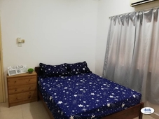 ==Include utility==1 month deposit==Middle Room at SuriaMas, Bandar Sunway