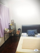 JELUTONG TWON AREA MIDDLE AIRCOND ROOM 430.00 FOR RENT.