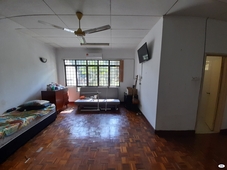 LARGE Master Room at BU 11/3, Bandar Utama