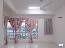 Master Room at Millennium Square, Petaling Jaya (Female only, Included Parking lot)