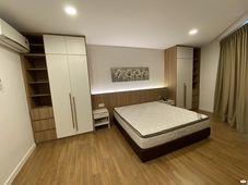 Master Room at vivo residency, 1 km to mid valley