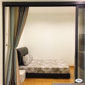 Medium room with aircond and window - KL Gateway