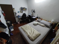 Medium Room with attached shared bathroom at Damansara Kim for rent (5 Mins Walking Distance to TTDI MRT)
