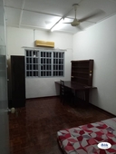 Middle Room at Bandar Bukit Puchong (terrace house with auto gate & parking)