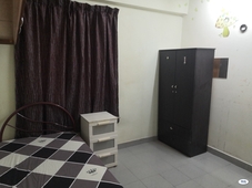 Middle Room at Bandar Sri Permaisuri, Cheras