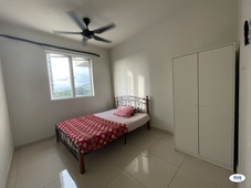 Middle room at Maxim Residence Cheras for rent~walking distance to MRT