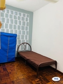 Middle Room at PJS 9, Bandar Sunway ~ Weekly Cleaning Service Provided ?
