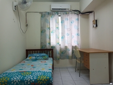 Middle Room @ Chinwoo Court, near Hang Tuah Station