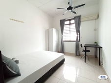 Mount Austin Fully Furnished Double Room
