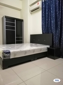 Newly Renovated with Air Con Middle Room at Park 51 Residency, Petaling Jaya