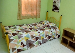 Perempuan Cyberia Smarthome furnished NONsharing middle room RM380 airconditioned.