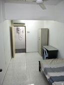 PJS10/16 - Private Bathroom+Fully Furnished Room For Rent (Double Storey Landed House)