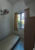 Single Room(All Ladies+Own Bathroom+Utility+WIFI+24 Hrs Security) Near Kota Kemuning at Alam Impian, Shah Alam