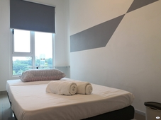 ?Single Room? at Tropez Residences,Danga Bay Free Wifi?Electricity & Water Included(B71d)