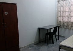 USJ2 opp playground - fully furnished air cond room in quiet environment