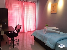Wonderful & Affordable Single Room at Platinum Lake PV15, Setapak