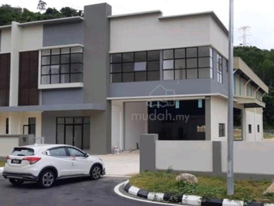 1.5 Storey Semi-D Factory at Mantin Nilai Negeri Sembilan For Rent