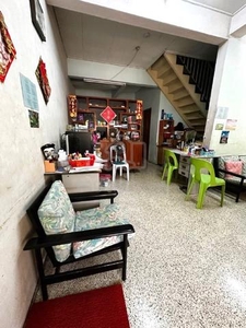 Double Storey Terrace intermediate unit at Jalan Pisang Barat for sale