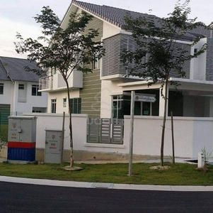 Freehold Corner Superlink House Laman Cempaka Kota Seriemas Nilai