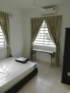 NO AGENT FEE :Medium Room 8 AVENUE @ (Bukit Indah): Gated & Guarded: Fully Furnish, Johor Bahru