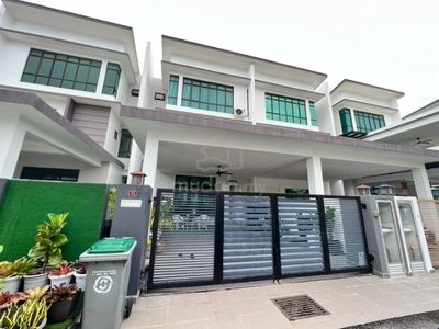 Ozana Residences, Bukit Katil, Melaka Teres 2.5 Tingkat Untuk Dijual