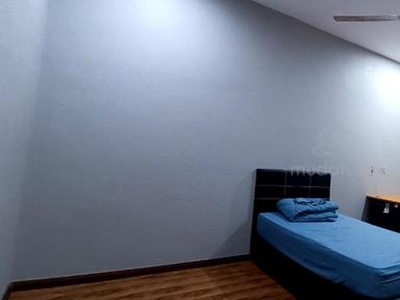 Room for rent in J5 Residences Bintulu
