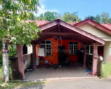 Rumah teres setingkat Gong Nangka Marang