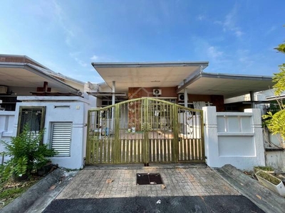 Single storey terrace House Jalan Timur, Bandar Baru Enstek Seremban