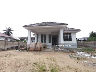 Banglo Corner Lot Depan Sekolah Rendah Wakaf Stan,Kubang Kerian