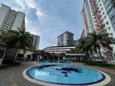 Cheapest studio unit in town. Walking distance to MRT and easy access
