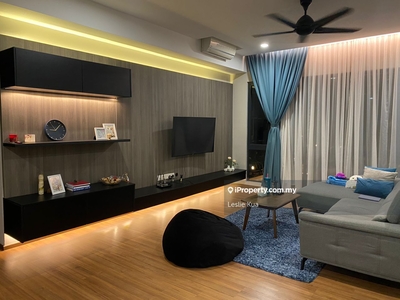 Fully Furnished with Interior Design! Ara Damansara High Ended Condo!