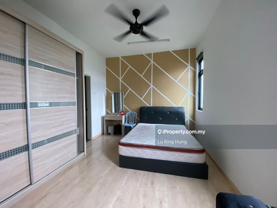 Parkhill Master Room near Apu for rent