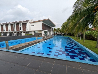 Pool+Gym+Gated Guarded 2.5 Storey Terrace at Laman Klebang, Klebang Besar Melaka For Rent (Fully Furnished)