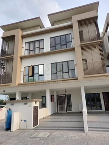 4 UNIT AVAILABLE for rent near MRT- N'Dira 16 Sierra 3 sty at Puchong