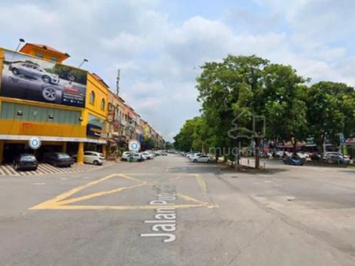 Bandar Puteri Puchong 3 Storey Shop For Sale