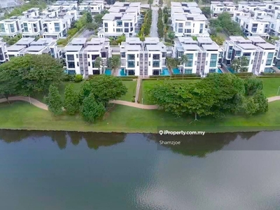 Beautiful View Lake. Nearby many amenities and highways