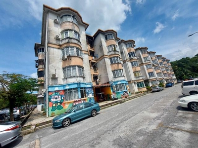Dahlia Apartment Seksyen U3, Taman Subang Perdana