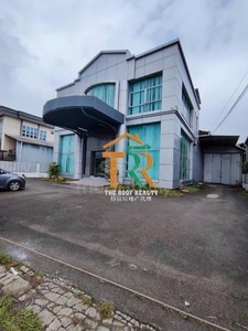 Detached Warehouse Cum Double Storey Office FOR SALE at Muara Tabuan
