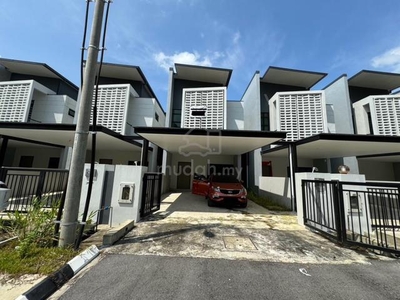Double Storey Intermediate House For Sale at Holmestown , Jalan Merlin