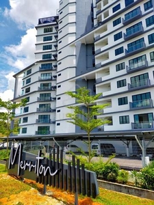 Facing Airport View! Easy Access to many places!! Merriton Residence