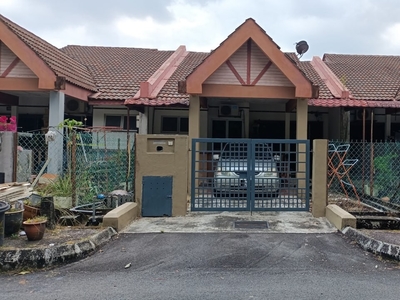 FACING OPEN Single Storey Terrace Jalan Suakasih, Bandar Tun Hussein Onn, Cheras
