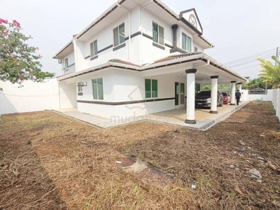 FOR SALE Double Storey Semi D House at Stapok Kuching